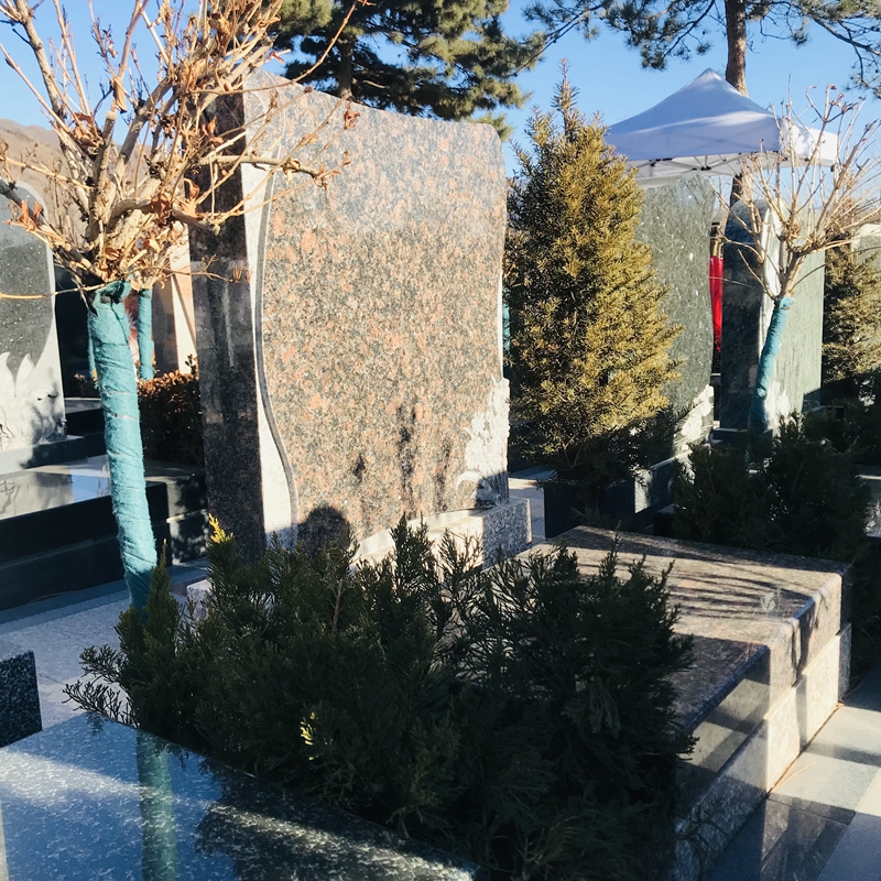 立碑