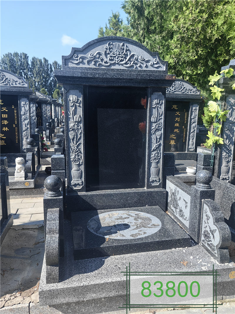 传统立碑