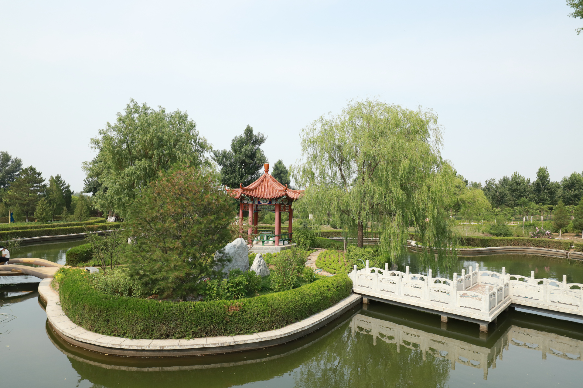 山水藏风骨，文脉传千秋——中华永久陵园的